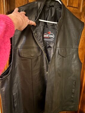 Men's Black Leather Motorcycle Vest